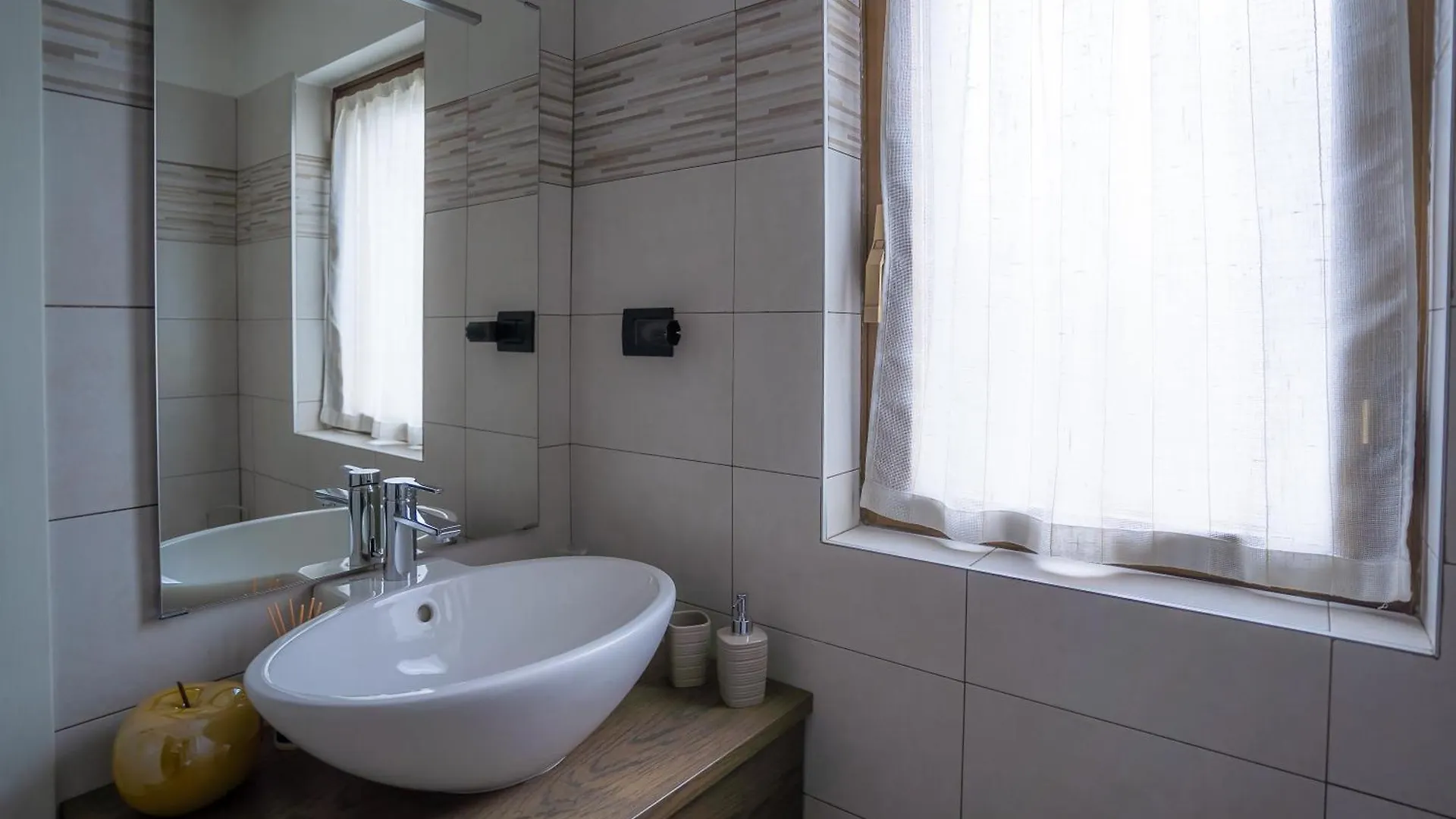 Dolce Lago B&B Calolziocorte 0*,